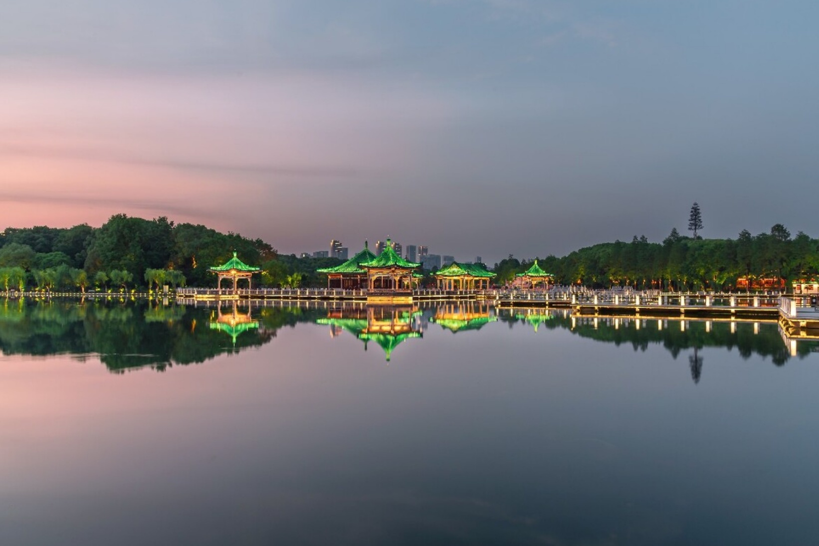 East Lake Scenic Area